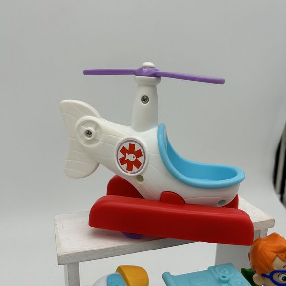 Bubble guppies Helicopter Check Up Gil Nonnie Puppy Figures & Helicopter - Picture 2 of 14